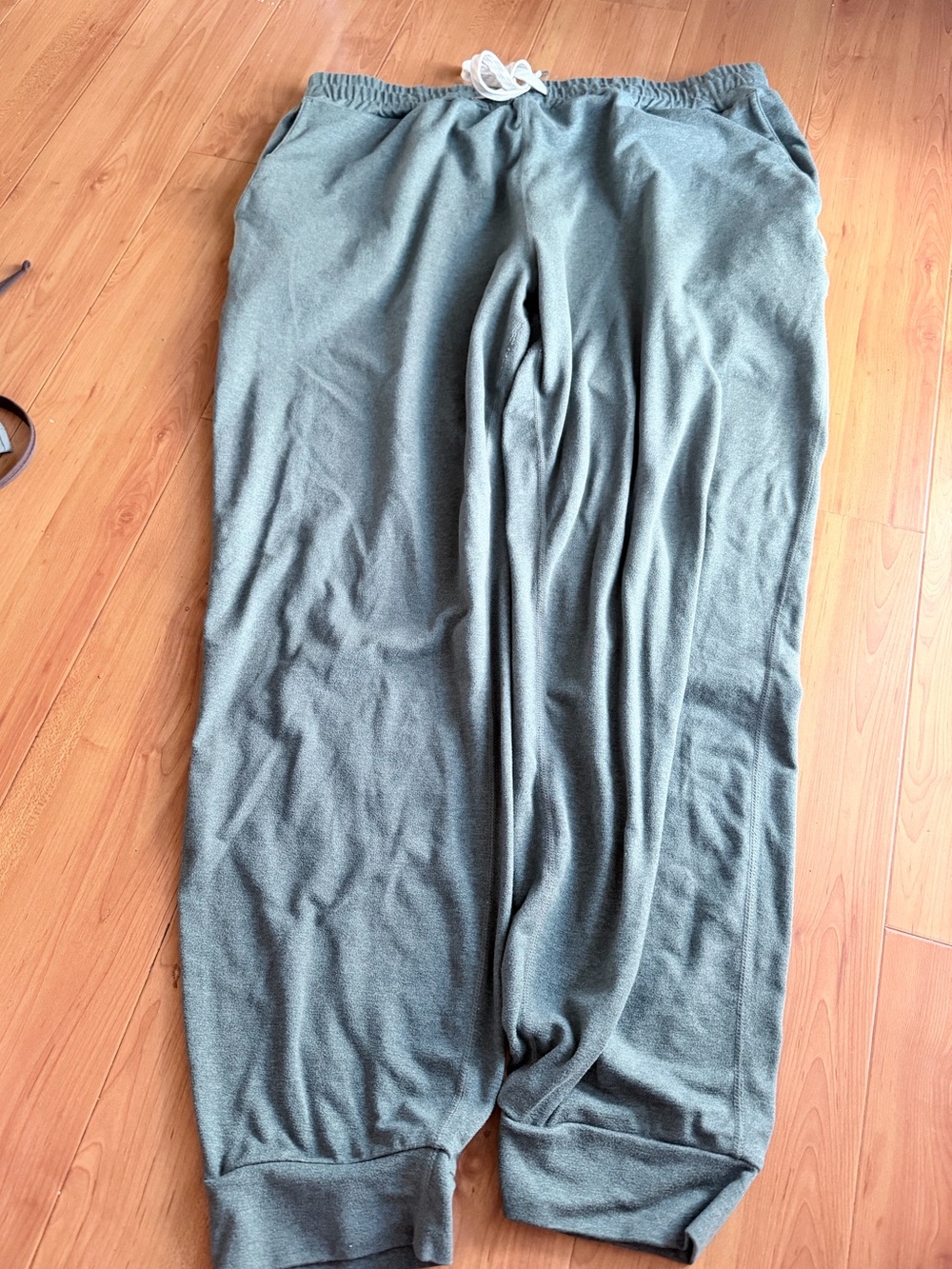 Vuori Olive Drawstring Track Pants